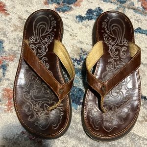 Womens OluKai flip flops